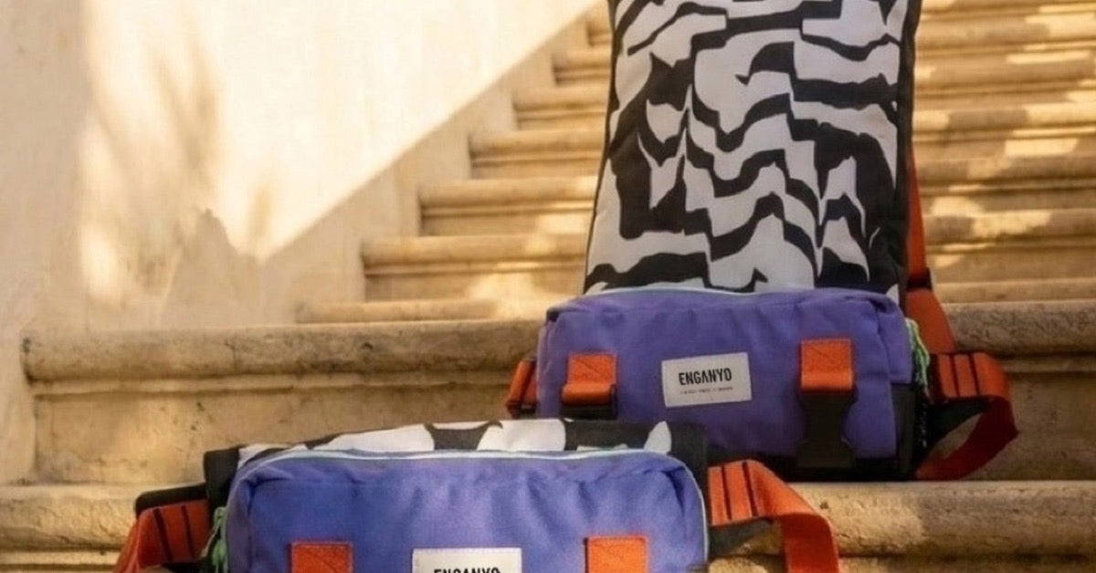 Enganyo bag in crossbody and backpack modes on steps - sling bag guide